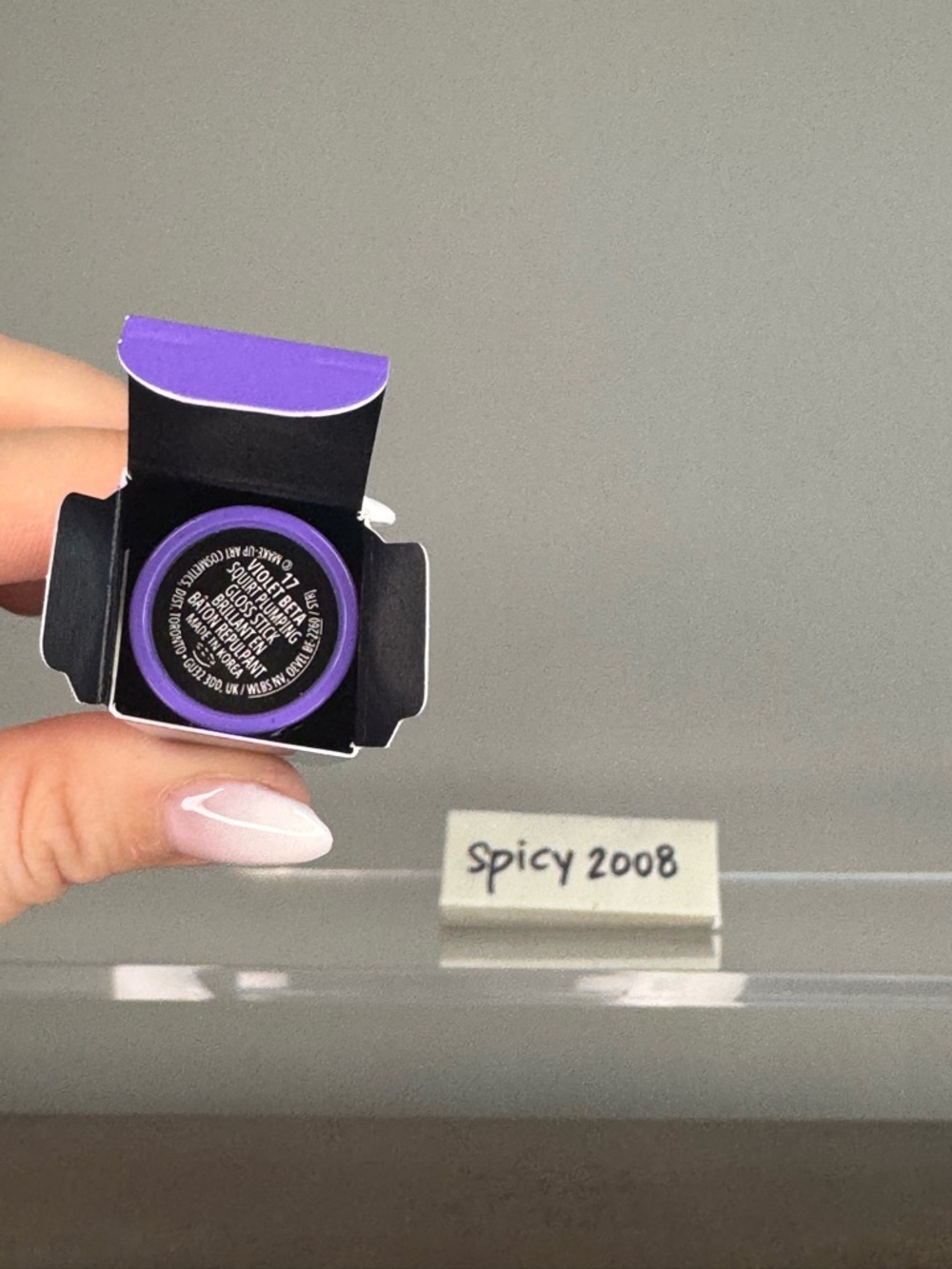 BNIB MAC Squirt plumping Gloss Stick in 17 Violet Beta Purple - Picture 11 of 12